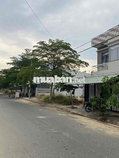 Đất mặt tiền kinh doanh ngay chợ Điện Dương ạ