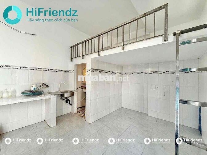 PHÒNG DUPLEX BAN CÔNG SIÊU THOÁNG NGAY KHU TÊN LỬA