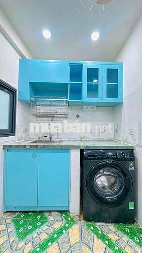 TRỐNG 1 CĂN HỘ FULL NỘI THẤT CAO CẤP SÁT CẦU CHỮ Y Q8