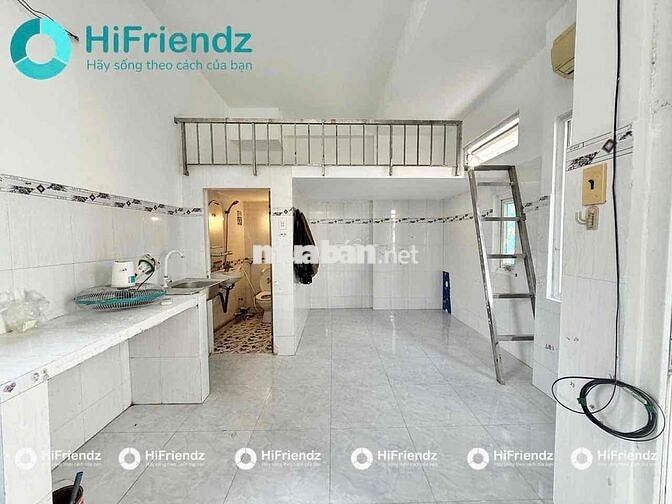 PHÒNG DUPLEX BAN CÔNG SIÊU THOÁNG NGAY KHU TÊN LỬA