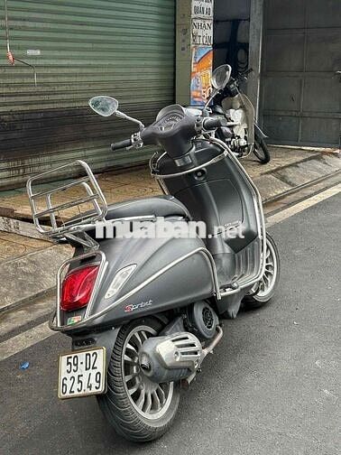 Piaggio Vespa Sprint Xám 426.5 km