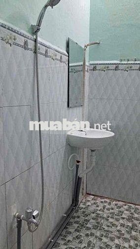 CHO THUÊ NHÀ  HẺM XE HƠI LẠC LONG QUÂN  / CHO LÀM CHDV / CẢU TẠO
