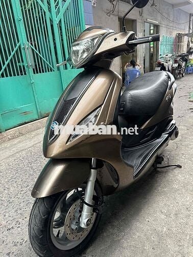 Piaggio Fly ie 2013 Nâu