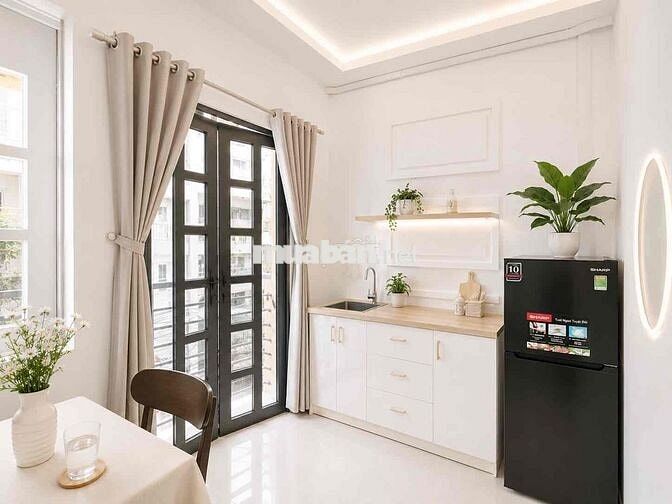 Căn hộ ~35m2 tách bếp, ban công full tiện nghi gần Q10 Q5