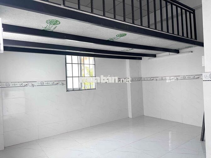 CHO THUÊ PHÒNG CÓ GÁC VÀ CỬA SỔ TRỜI THOÁNG MÁT GẦN CÔNG VIÊN ĐẦM SEN