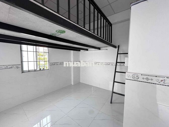 CHO THUÊ PHÒNG CÓ GÁC VÀ CỬA SỔ TRỜI THOÁNG MÁT GẦN CÔNG VIÊN ĐẦM SEN