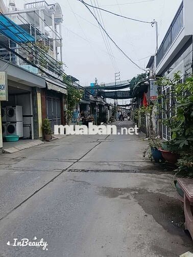 nhà 5 phòng ngủ.hướng tây.gần chợ Bình Thành 