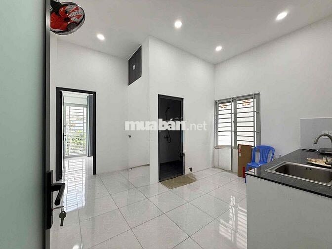 1 PHÒNG NGỦ 1 PHÒNG KHÁCH NGAY ĐẠI HỌC NGUYỄN TẤT THÀNH Q12