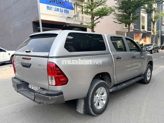 Toyota Hilux 2020 E tự động 1 chủ cực đẹp sẵn dùng