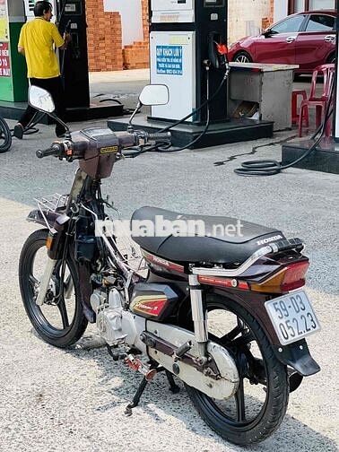 Honda Dream Thái màu Nâu