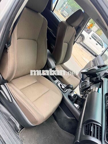 Toyota Hilux 2020 E tự động 1 chủ cực đẹp sẵn dùng