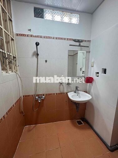 Phòng trọ 25m2, ban công thoáng mát, sát ĐH công nghiệp, bv175, cv GĐ