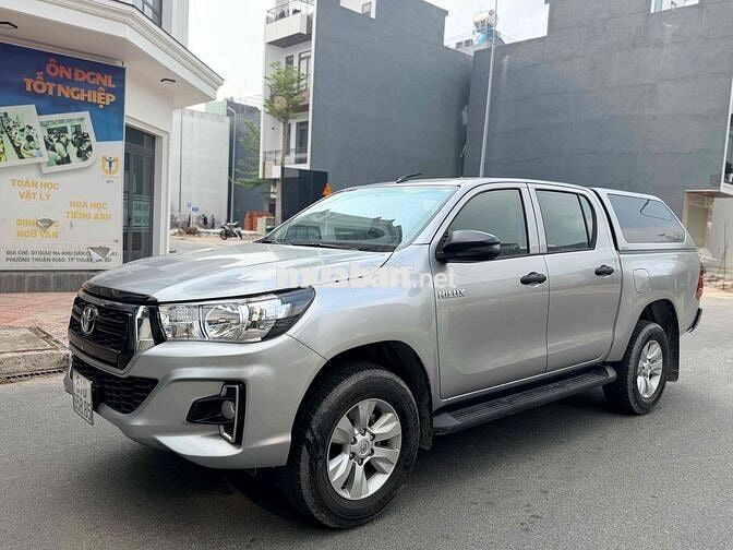 Toyota Hilux 2020 E tự động 1 chủ cực đẹp sẵn dùng