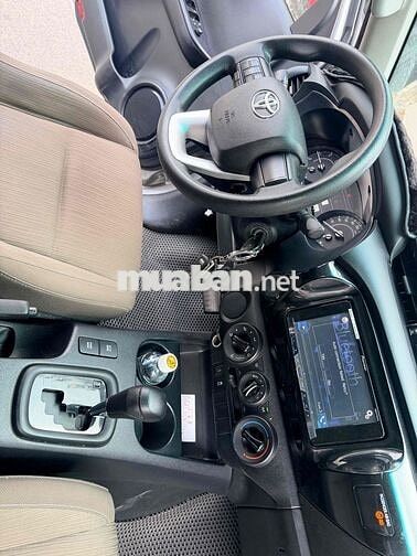 Toyota Hilux 2020 E tự động 1 chủ cực đẹp sẵn dùng
