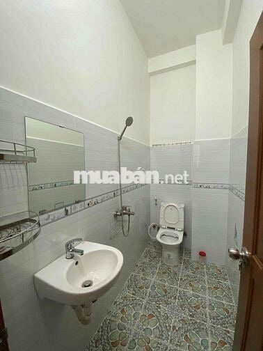 NHÀ [ 4 x 15] 2 lầu + ST ( 3PN,2WC) .OTO NGỦ TRONG NHÀ,Đ. MÃ LÒ