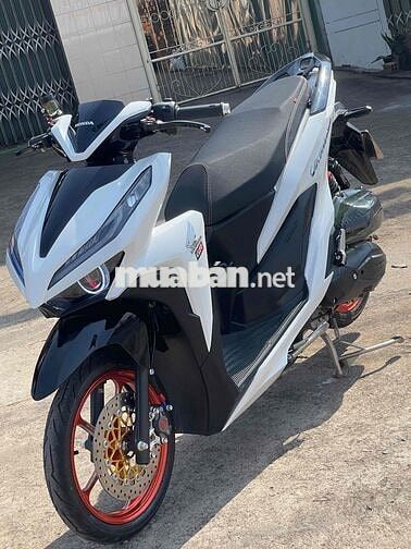 Honda Vario 150 Trắng đen Đã qua sử dụng
