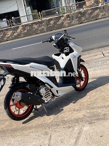 Honda Vario 150 Trắng đen Đã qua sử dụng