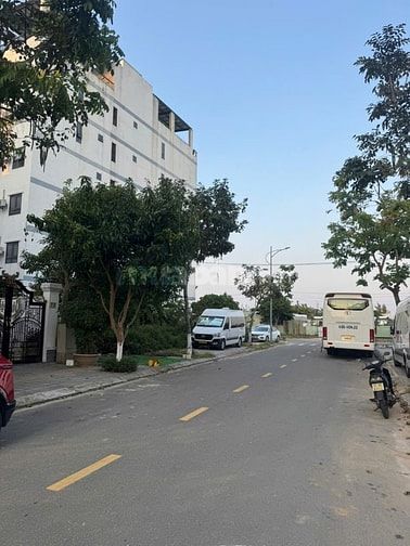 140m2 đất cho thuê đường Nại Nam 8,sát vòng quay mặt trời.10tr/tháng, 
