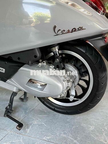 Piaggio Vespa 2024 Xám 8100 km