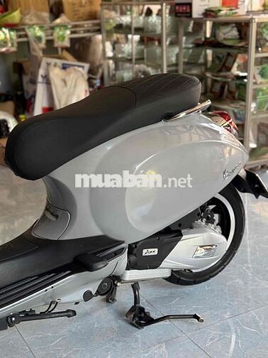 Piaggio Vespa 2024 Xám 8100 km