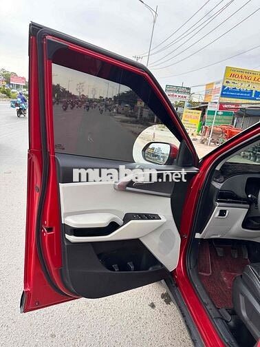 Kia Carens Đỏ 7 chỗ Số sàn