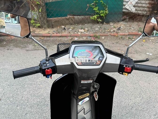Suzuki Crystal Đen 2 thì
