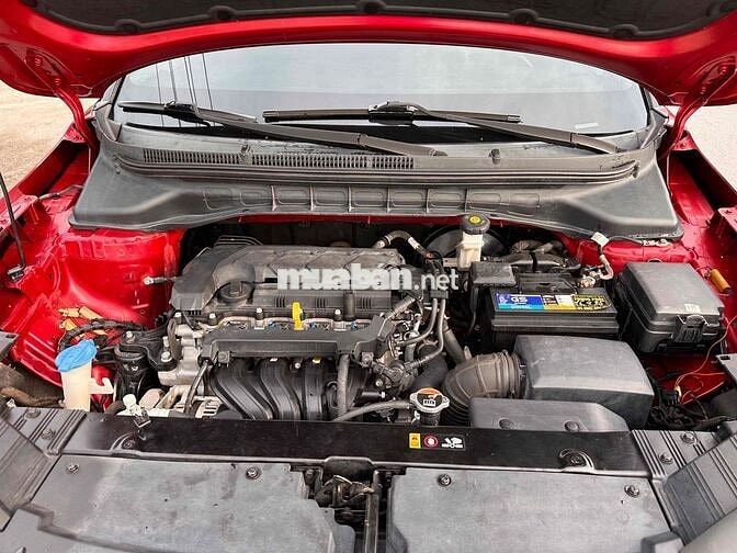 Kia Carens Đỏ 7 chỗ Số sàn