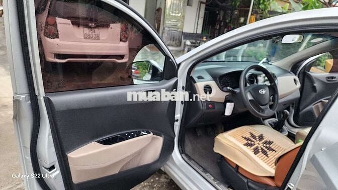 Hyundai i10 2016 Bạc Số sàn