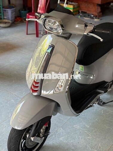 Piaggio Vespa 2024 Xám 8100 km