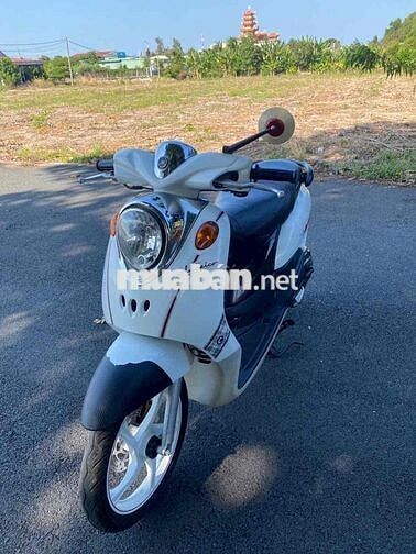 Yamaha Classico Trắng Tự động