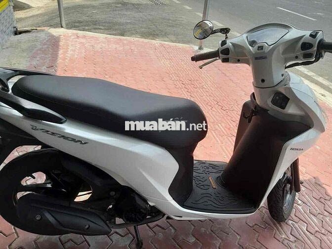 Honda Vision 2018 màu Trắng