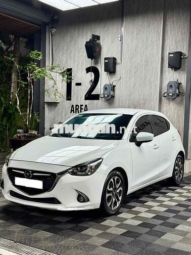 Mazda 2 Sport 2016 Hatchback Trắng odo 8v