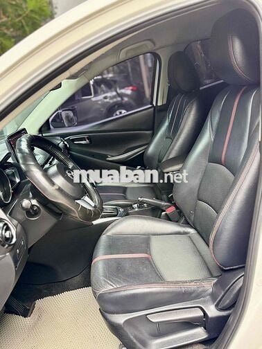 Mazda 2 Sport 2016 Hatchback Trắng odo 8v