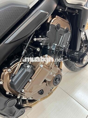 CB650R E-CLUTCH MODEL 2025 BẢO HÀNH HÃNG 6/2027