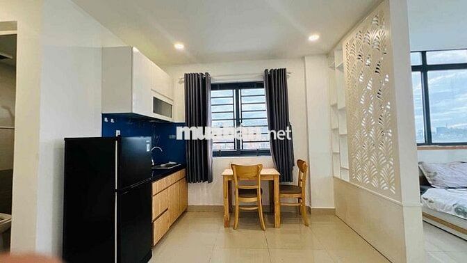 Cho thuê căn hộ ban công (40m2) - Thang máy hầm xe Dương Bá Trạc Q8