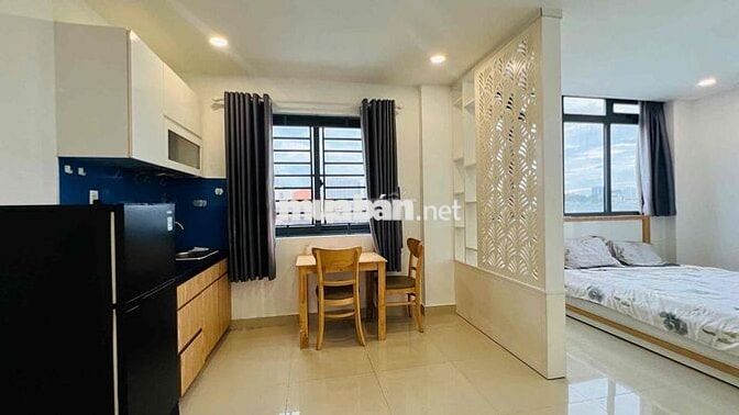 Cho thuê căn hộ ban công (40m2) - Thang máy hầm xe Dương Bá Trạc Q8