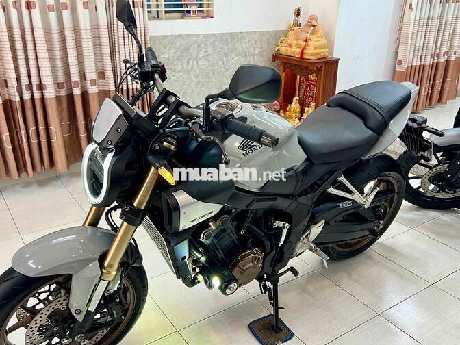 CB650R E-CLUTCH MODEL 2025 BẢO HÀNH HÃNG 6/2027