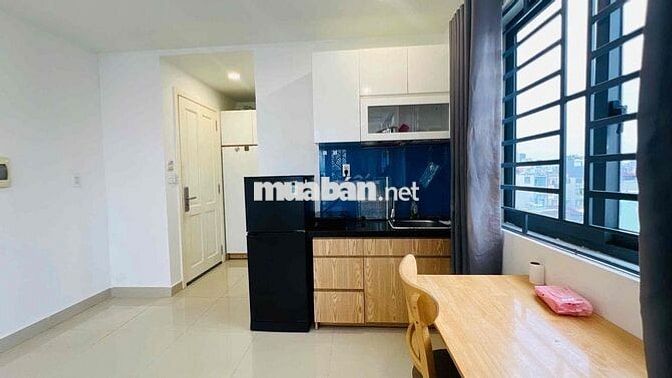 Cho thuê căn hộ ban công (40m2) - Thang máy hầm xe Dương Bá Trạc Q8