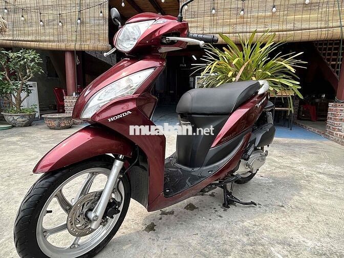 rất thích hợp cho chị em đi dạo phố . đi chợ
