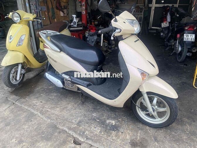 Honda Lead 2011 Vàng kem