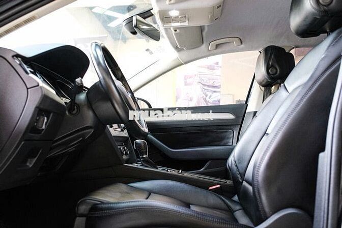 Volkswagen Passat 2017 Đen 48000 km