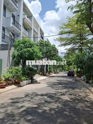 Cho thuê căn góc 2 mặt hẻm Đặng Thùy Trâm, Trệt 2L ST. DT: 5x15m. 
