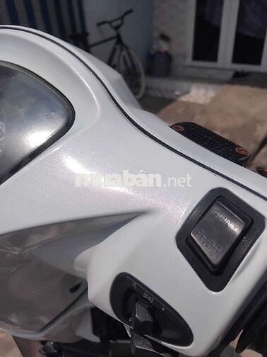 vision 2016 bs68 trắng camay 4D giá tốt 