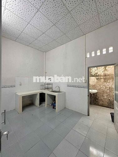 Cho thuê nhà trệt hẻm cạnh Vincom Hùng Vương, Thới Bình, Ninh Kiều.