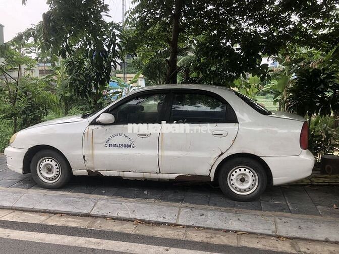 Daewoo Lanos màu Trắng
