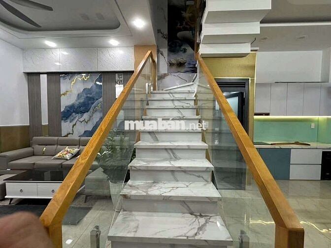 Bán nhà giá 3 tỷ 280 ạ nhà còn mới đẹp mua ở cho Đại Gia Đình ở luôn