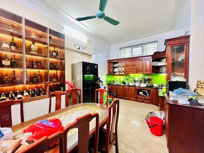 Phố Nhật Chiêu – Tây Hồ - Ô TÔ – 101 m2 – 5 Tầng -MT 7.8 M – Giá 38.3 