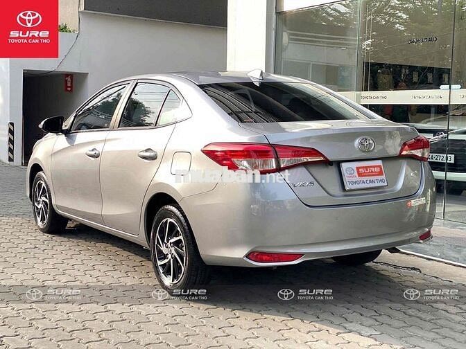 Toyota Vios E 2021 MT Bạc chính hãng