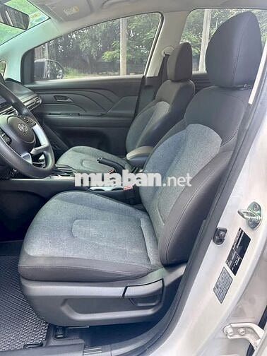 Hyundai Stargazer model 2025 số tự động màu trắng