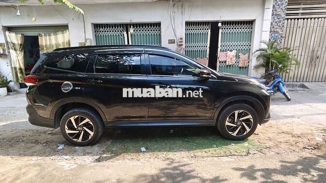 Toyota Rush 2018 Đen 7 chỗ